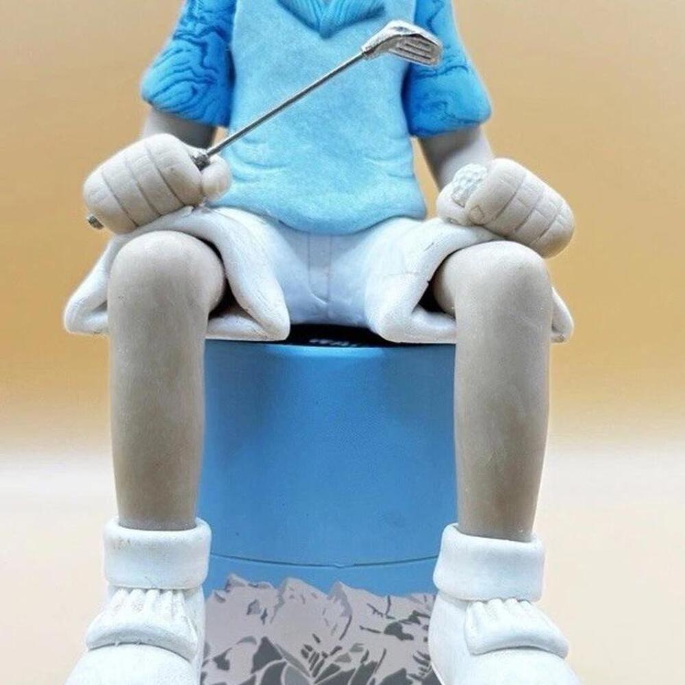 Vintage D Manning FAMILY OF FRIENDS shelf sitter.  Male Golfer. Limited Edition.